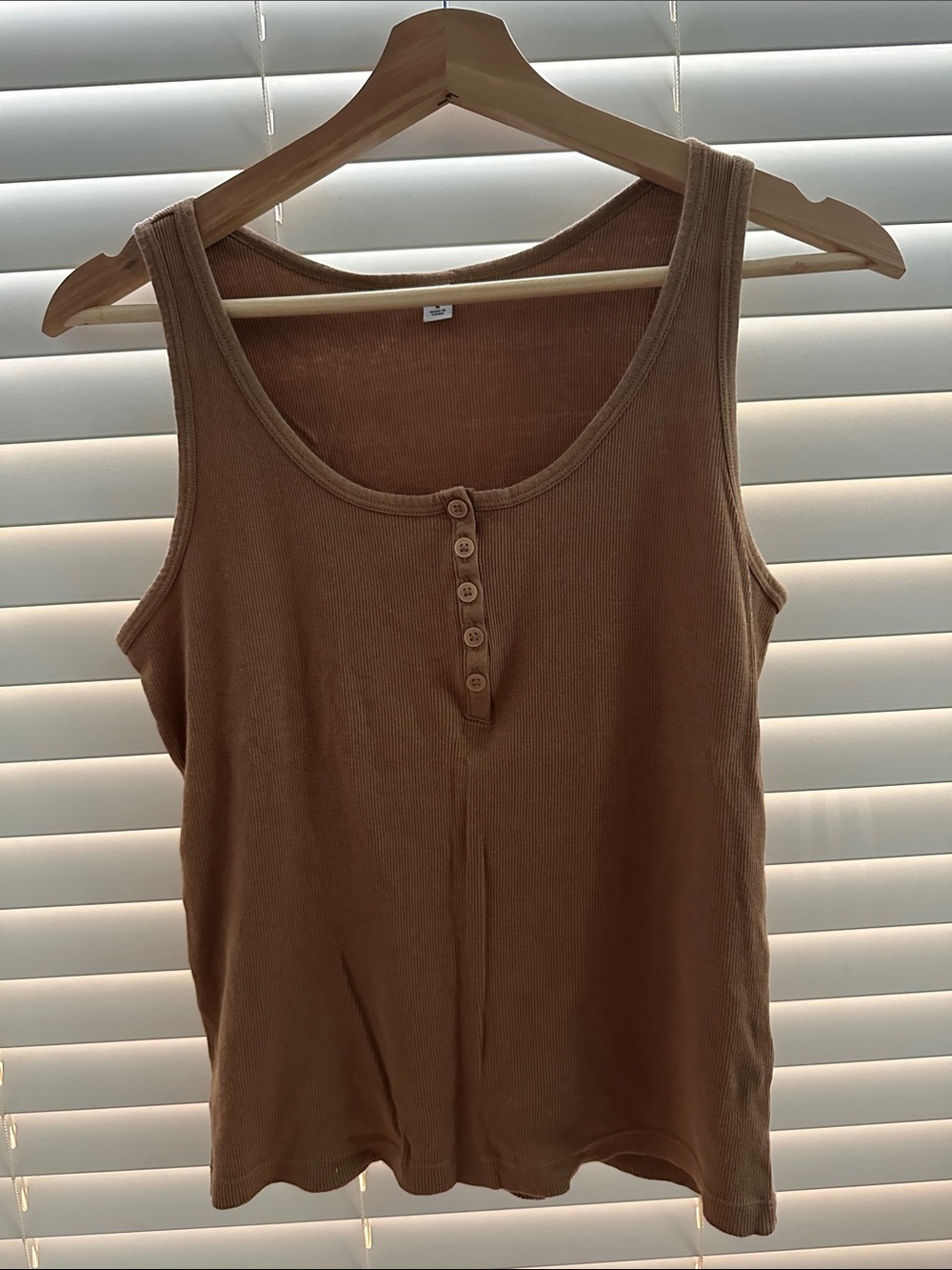 Uniqlo Ribbed Henley Tank Top - Tan Brown
